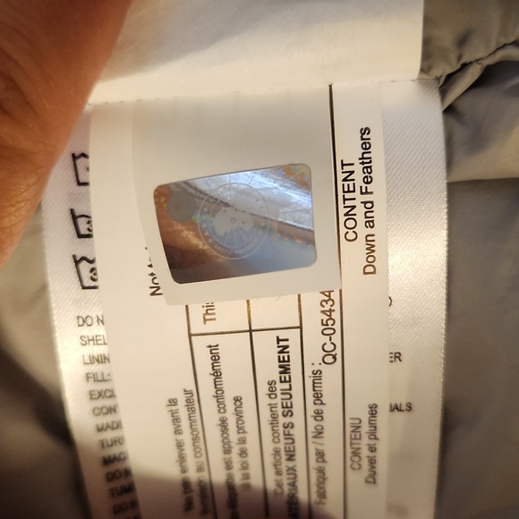 Canada Goose Parka - Picture 5 of 7